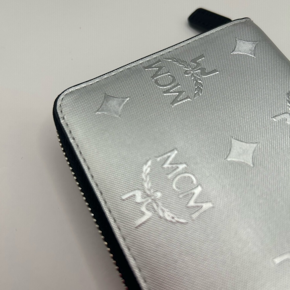 MCM Metallic Silver Logo Wallet - Picture 5 of 8